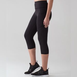Lululemon Mind Over Miles Crop 17" Black 4